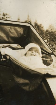 Robert Peers at six months, 1927 thumbnail
