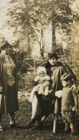 Peers family, [1930] thumbnail