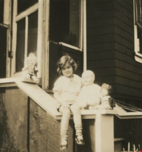 Anne Peers on the steps, [1933] thumbnail