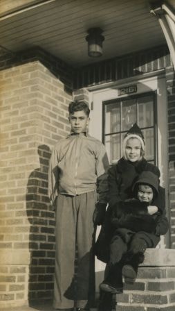 Robert, Anne and Barbara Peers, [1940] thumbnail