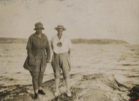 Women on Shore, 1921 thumbnail