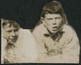 Richard Peers and his friend, [1920] thumbnail