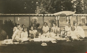 Having a picnic, [1920] thumbnail