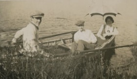 Boating on Deer Lake, 1922 thumbnail