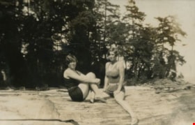 Women in bathing attire, [1923] thumbnail