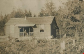 Maude and Harriet Woodward Cottage, 1904 thumbnail