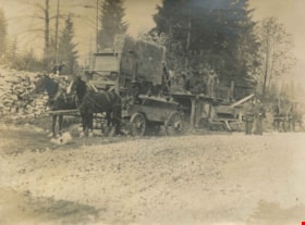 Rock crusher in operation, August 1910 thumbnail