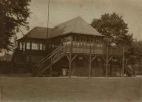 Unidentified building, 1915 thumbnail