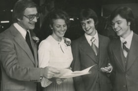 Bill Melville with award winning students, October 5, 1977 thumbnail