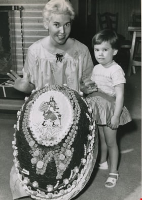 Mrs. Edwards and Susan Patricia Edwards, April 1960 thumbnail