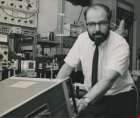 Dr. Rudi R. Haering in the physics lab, 1970 thumbnail