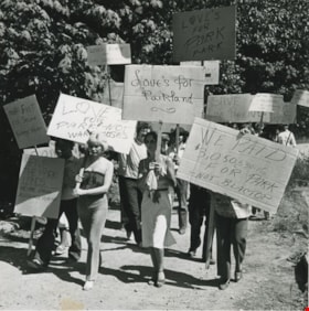 Protestors, June 1982 thumbnail