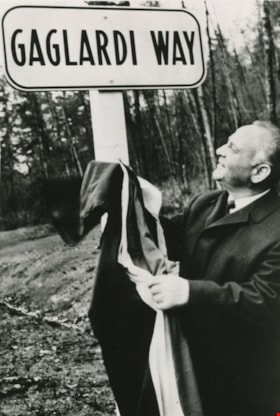 Philip Gaglardi unveils sign, [1974] thumbnail