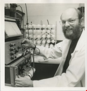 Physicist Robert Frindt, November 1978 thumbnail