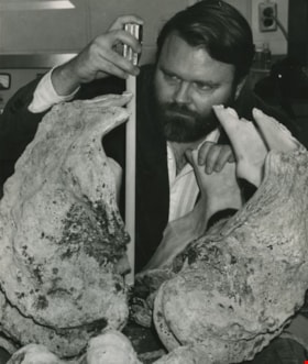 Biology professor Peter Fankboner, April 1980 thumbnail