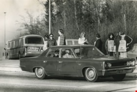 Car crosses picket lines, March 1979 thumbnail