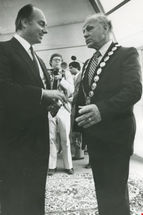 Shah Karim al-Hussayni, The Aga Khan IV and Mayor Lewarne, July 1982 thumbnail