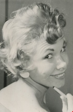 Lorraine Murison, [between 1958 and 1960] thumbnail