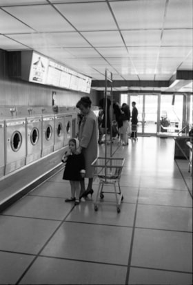 Brentwood Laundromat, 1963 thumbnail