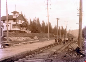 Construction of the Hastings Streetcar line extension, 1913 thumbnail