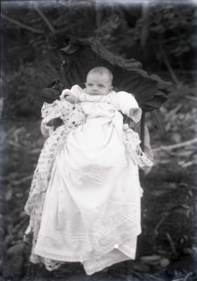 Unidentified infant, [between 1910 and 1914] thumbnail