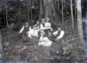 Reclining in the grass, [between 1910 and 1914] thumbnail