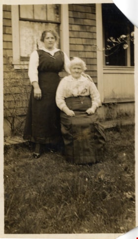 Mrs. W. Bailey and Mrs. A. Lee, 1916 thumbnail