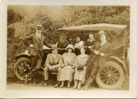 Harry Tonkin and his family, [1921] thumbnail