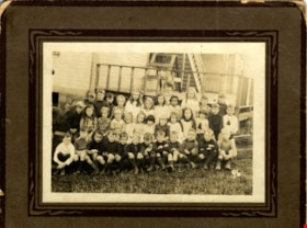 Douglas Road School class photograph, 1927 thumbnail