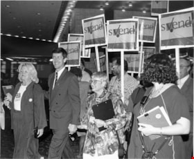 Svend Robinson with his supporters, October 18, 1995 thumbnail