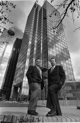 Metrotown Office Tower - Metrotower III, March 13, 1996 thumbnail