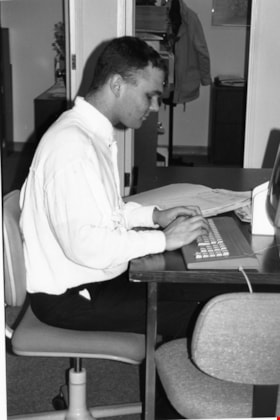 Student using a computer, March 20, 1996 thumbnail