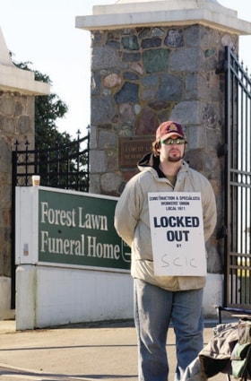 Lockout at Forest Lawn Memorial Park, [2005] thumbnail