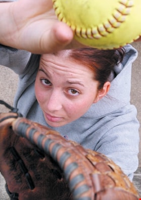Pitcher Erin Thomas, [2004] thumbnail