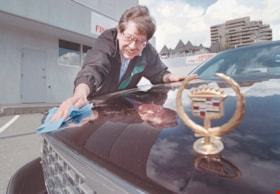 Car auction employee, [1999] thumbnail