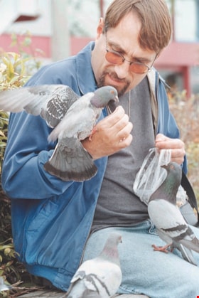 Feeding pigeons, [1999] thumbnail