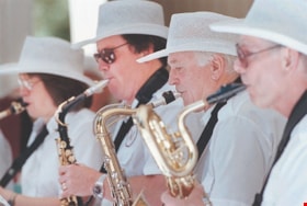 Saxophone players, [1999] thumbnail