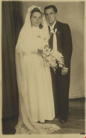 Wanda and Tadik on their wedding day, Septmeber 19, 1948 thumbnail