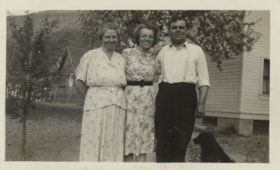 Mrs Lobay, Jenny, Joseph and Butch, 1946 thumbnail