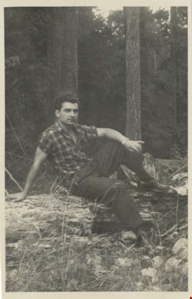 John Yanko at Kokanee Park, 1948 thumbnail