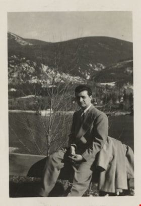 John Yanko at Kootenay Lake, 1948 thumbnail