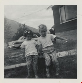 Sherrie and Rhonda in Nelson, July 1957 thumbnail