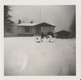 Yanko family house, 1957 thumbnail