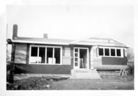 Yanko family house, [1950 or 1951] thumbnail