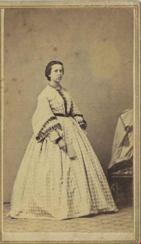 Unidentified woman, [1860-1900] thumbnail