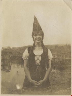 Charlotte Vidal, [between 1915 and 1920] thumbnail