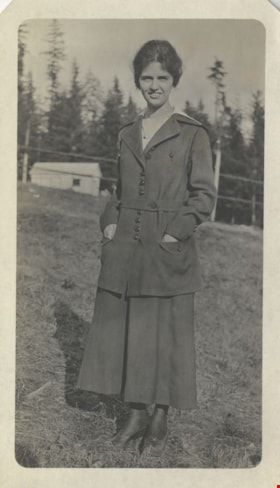 Charlotte Vidal, [between 1915 and 1925] thumbnail