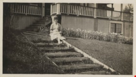 Charlotte Vidal at Bernard Hill's House, [between 1915 and 1917] thumbnail