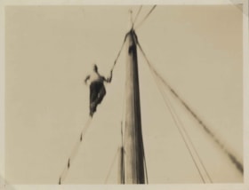 Unidentified man on a boat, [between 1918 and 1925] thumbnail