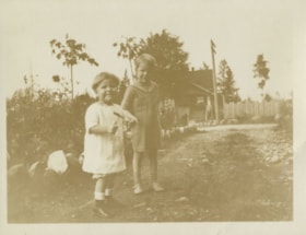 David and Lesley, 1927 thumbnail